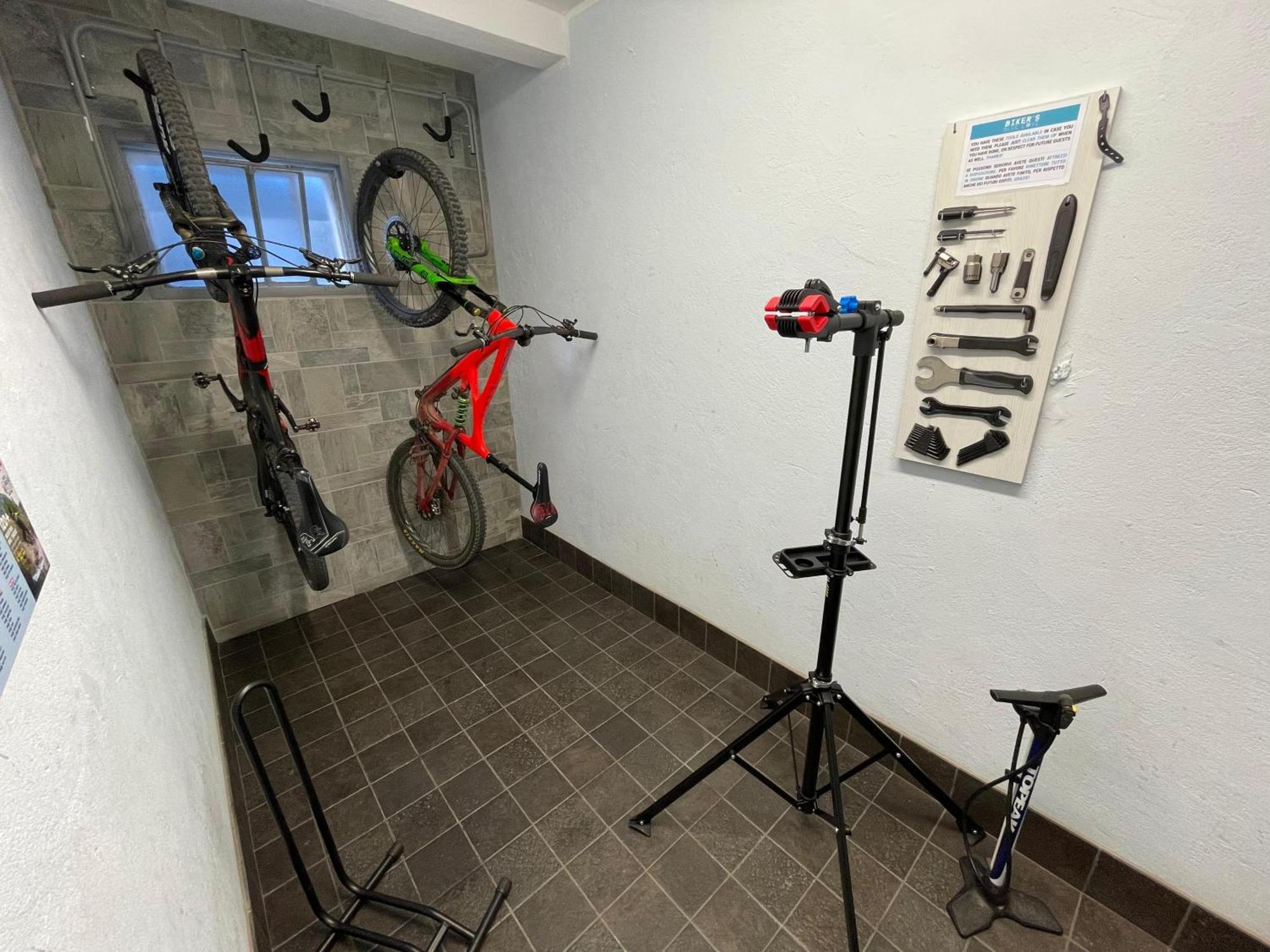Biker'S Blue Cove Apartment Финале Лигуре Екстериор снимка